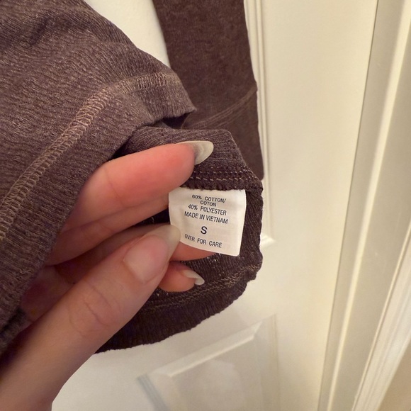 VINTAGE Abercrombie & Fitch Chocolate Brown Henley Top - Picture 4 of 10
